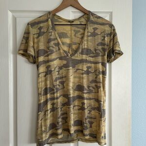 Army camo print Monrow shirt